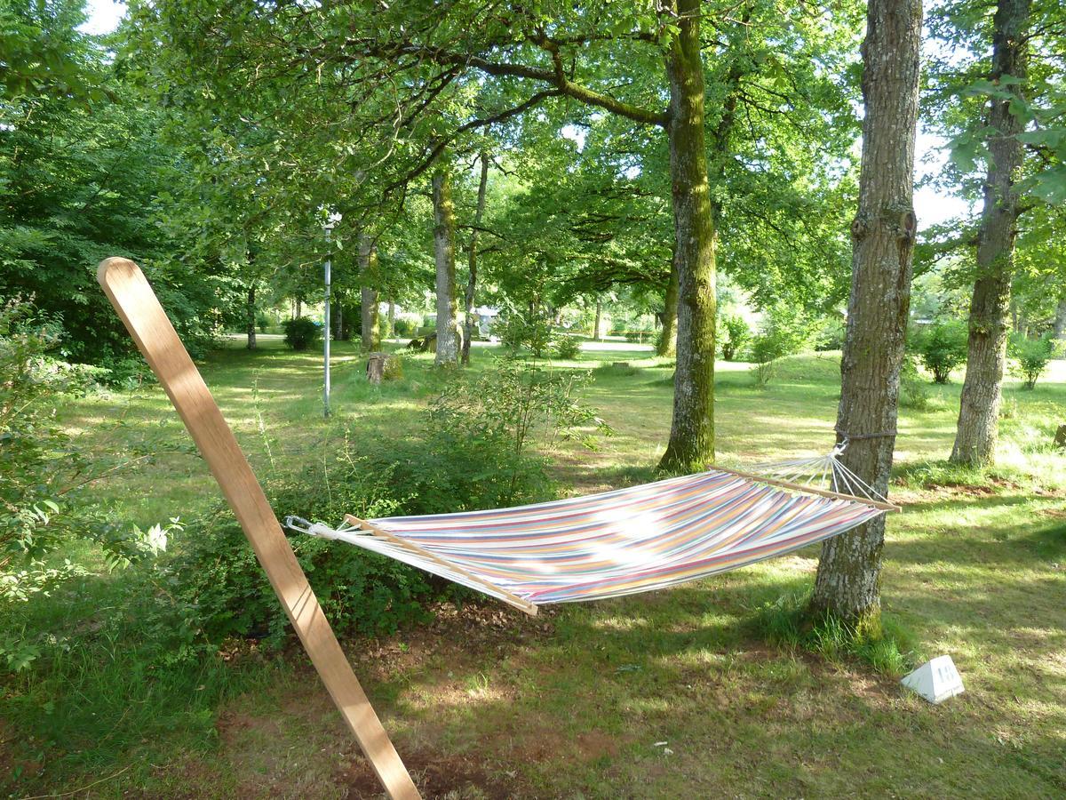 Camping Etang Du Camp Senergues 외부 사진